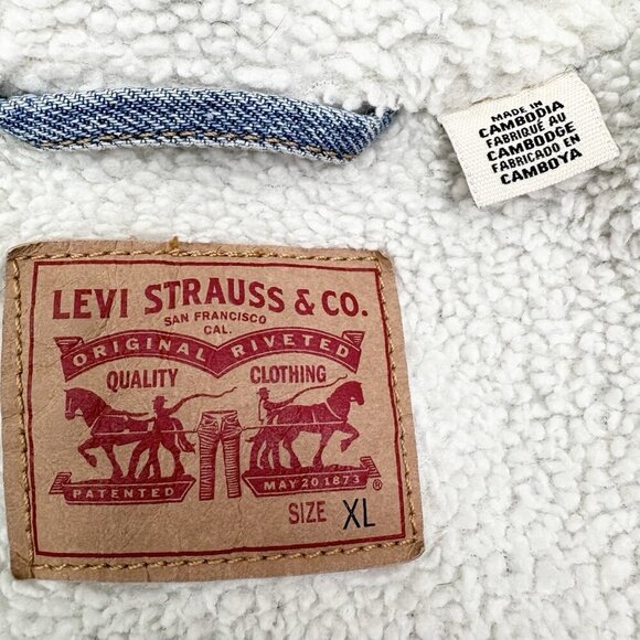 Y2K Levi's Trucker Denim Jean Jacket Sherpa Lined Blue Light Wash Women’s XL - Picture 10 of 13